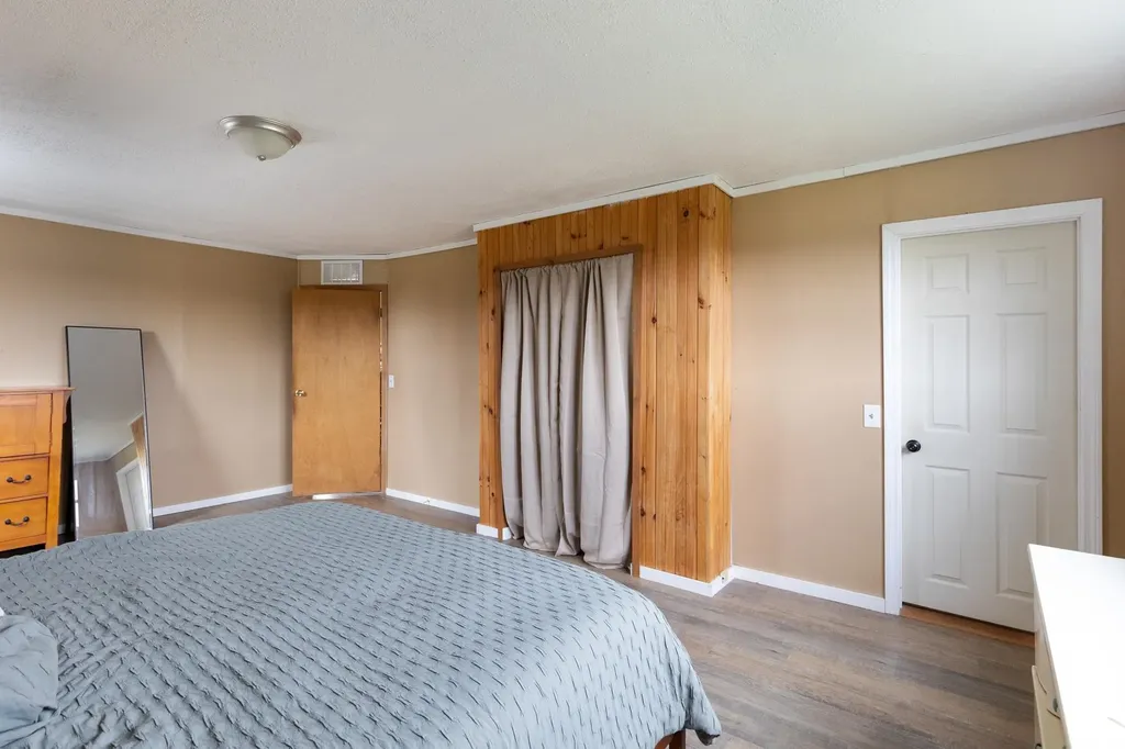 742 Bronson Road St. Albans Town VT 05478