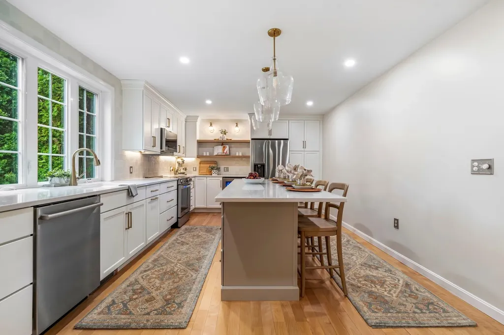 15 Springwood Drive Hooksett NH 03106