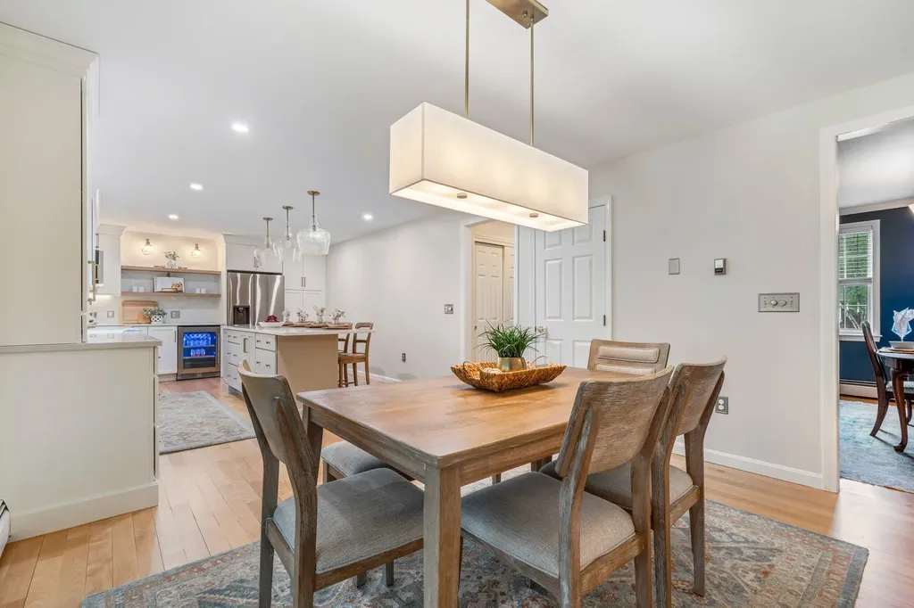 15 Springwood Drive Hooksett NH 03106