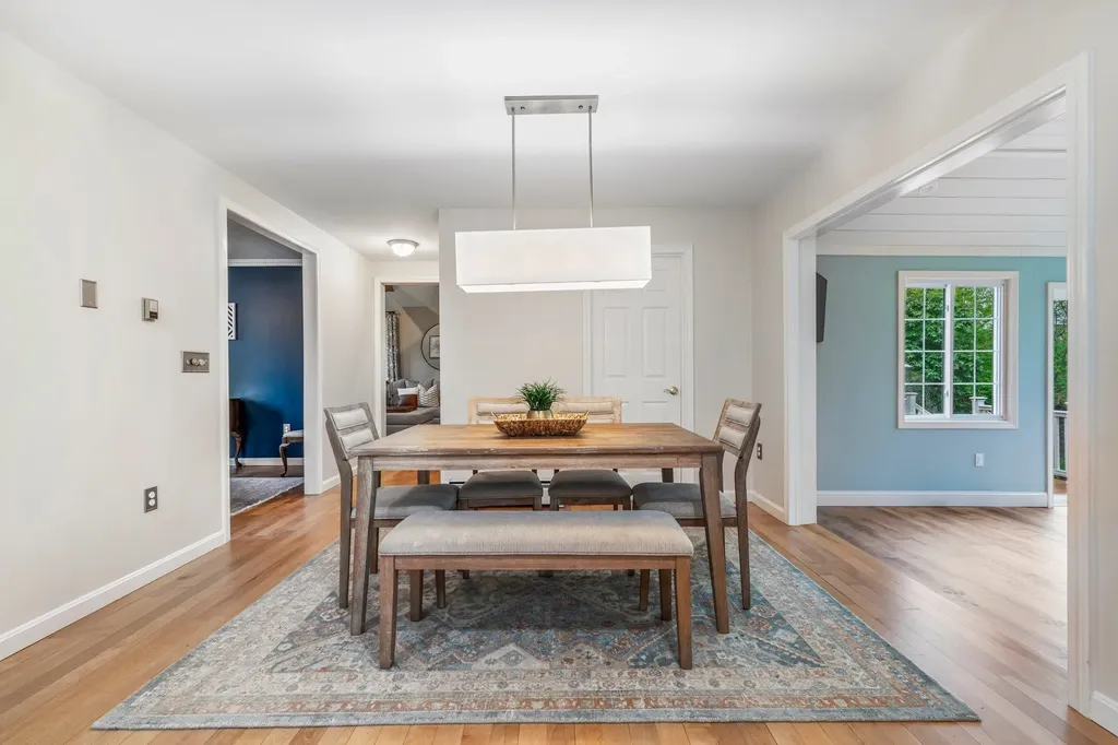 15 Springwood Drive Hooksett NH 03106