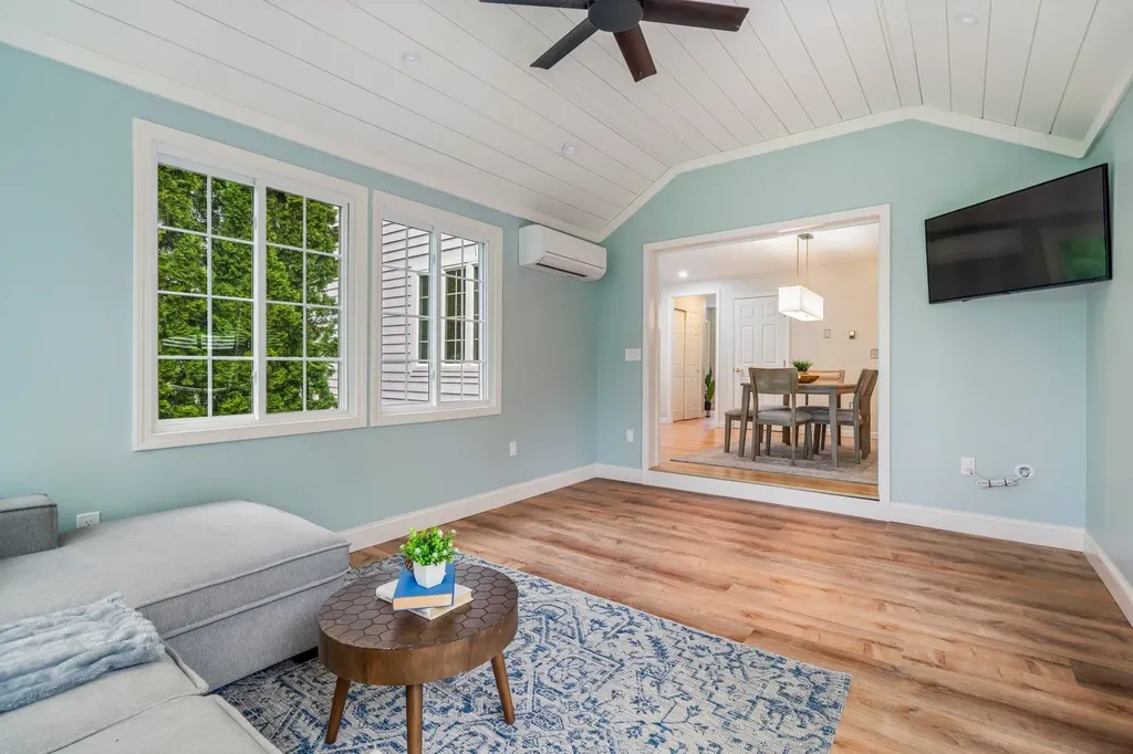 15 Springwood Drive Hooksett NH 03106