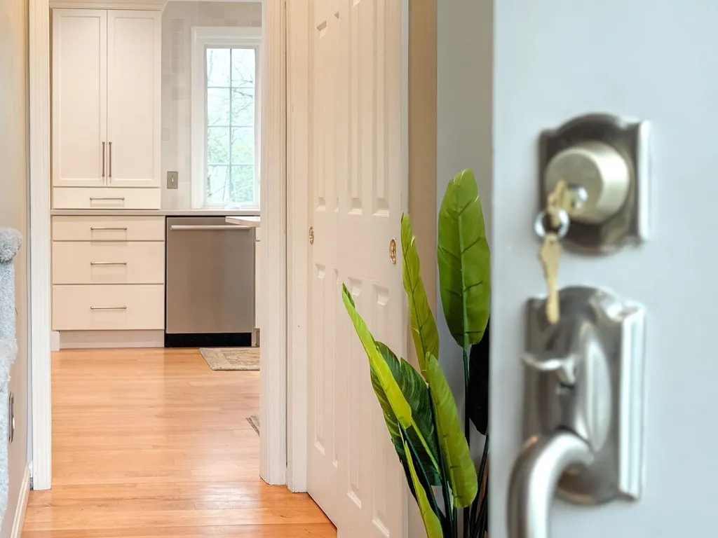 15 Springwood Drive Hooksett NH 03106