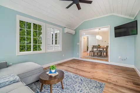 15 Springwood Drive Hooksett NH 03106