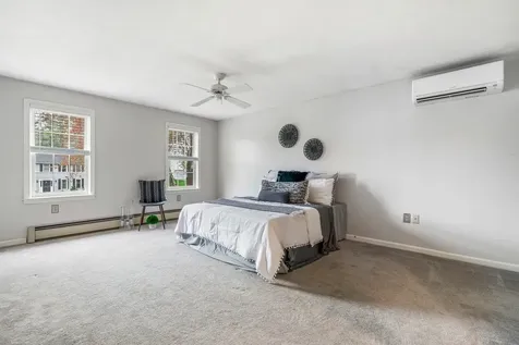 15 Springwood Drive Hooksett NH 03106
