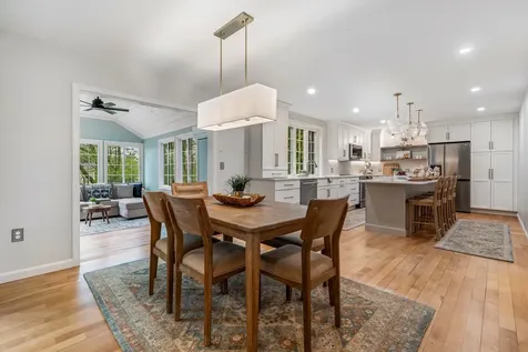 15 Springwood Drive Hooksett NH 03106