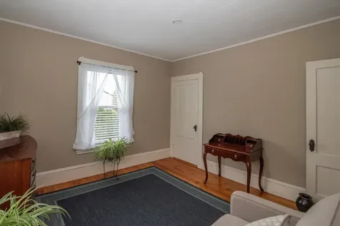 567 Lake Avenue Manchester NH 03103
