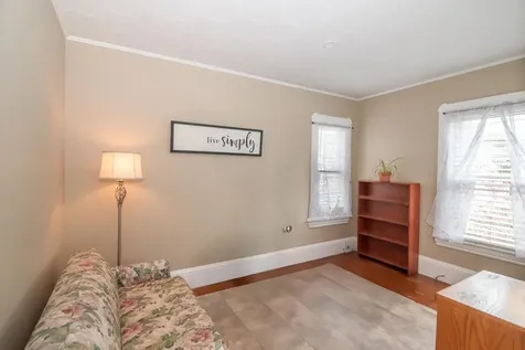 567 Lake Avenue Manchester NH 03103