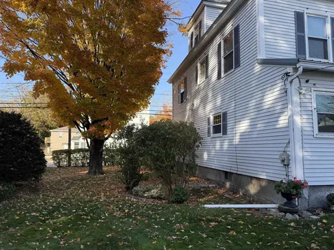 567 Lake Avenue Manchester NH 03103