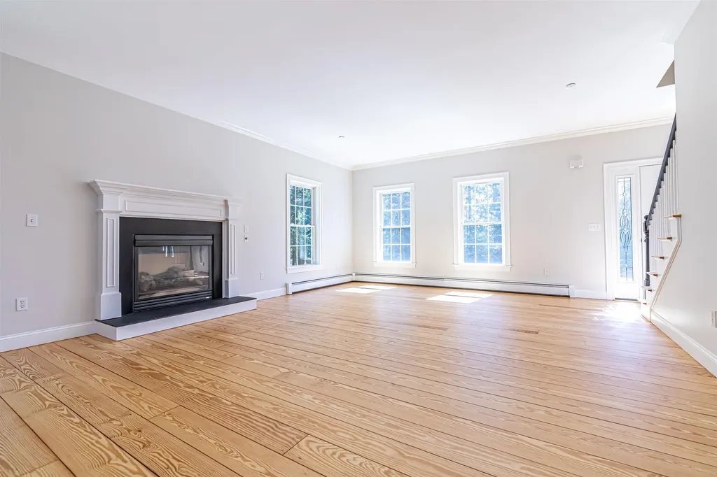 59 Monadnock Lane Peterborough NH 03458