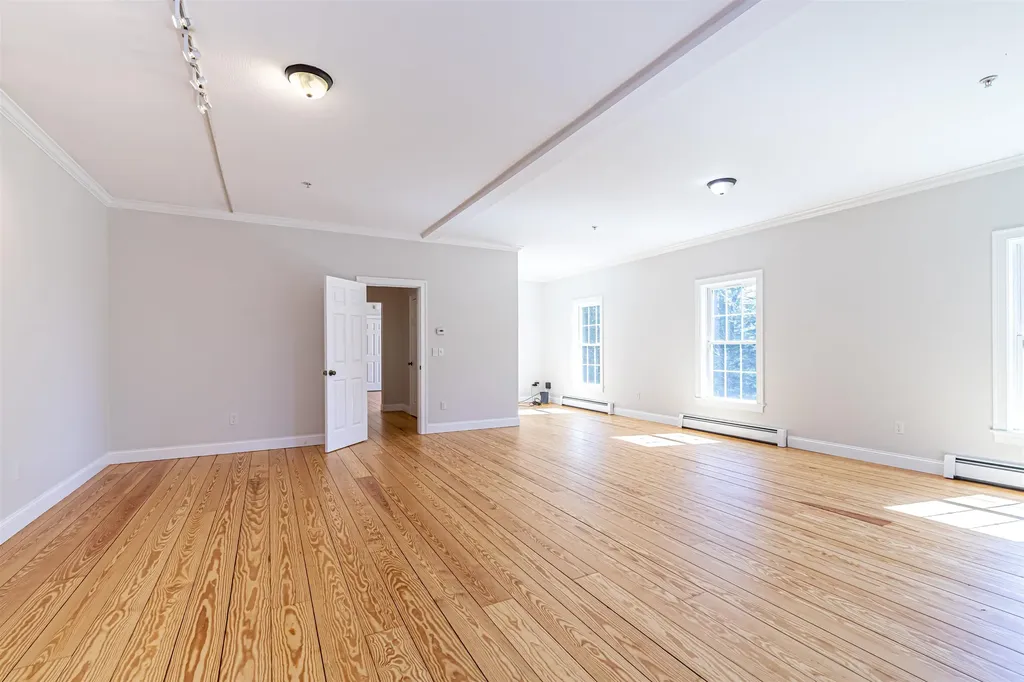 59 Monadnock Lane Peterborough NH 03458