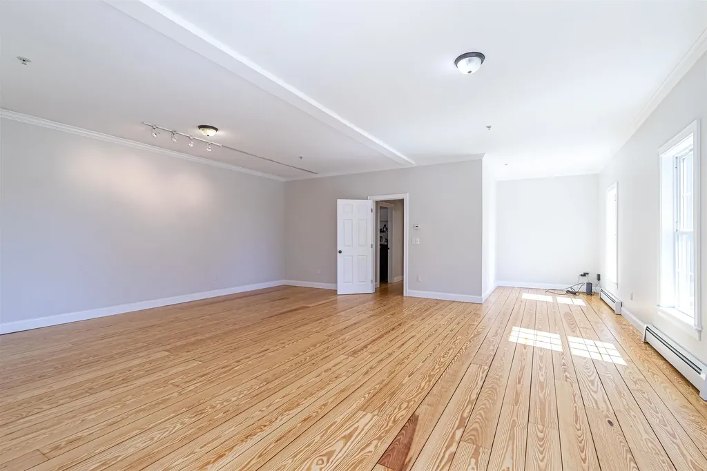 59 Monadnock Lane Peterborough NH 03458