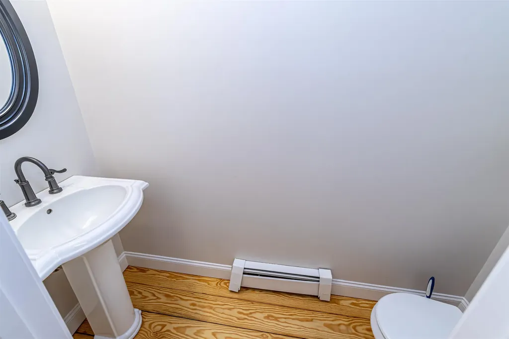 59 Monadnock Lane Peterborough NH 03458