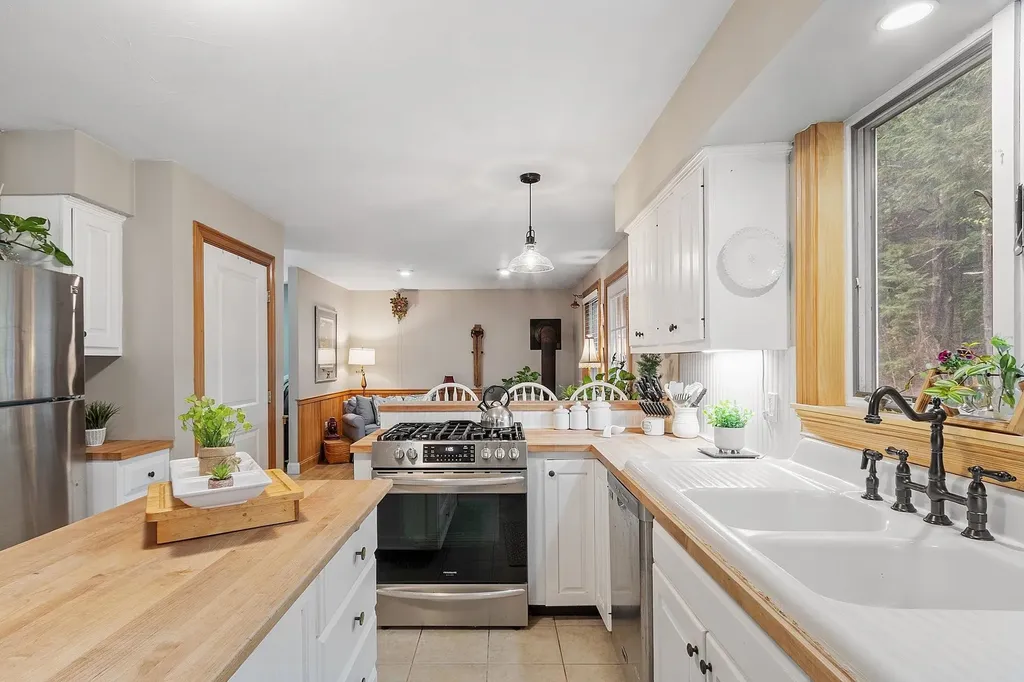 23 Skyview Circle Meredith NH 03253