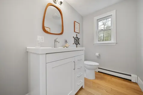 17 Durgin Drive Newton NH 03858