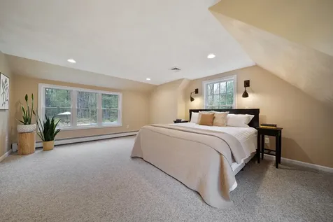 17 Durgin Drive Newton NH 03858