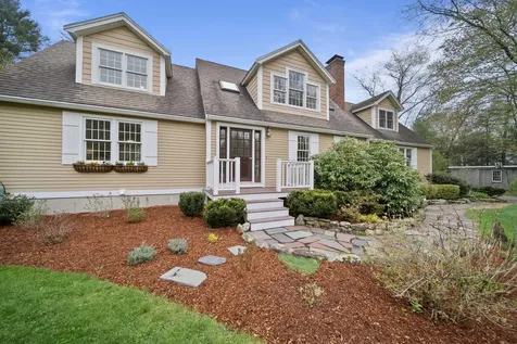 17 Durgin Drive Newton NH 03858
