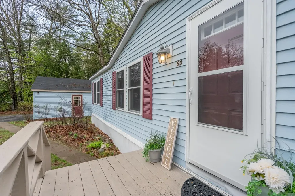 53 Eagles Way Alton NH 03809