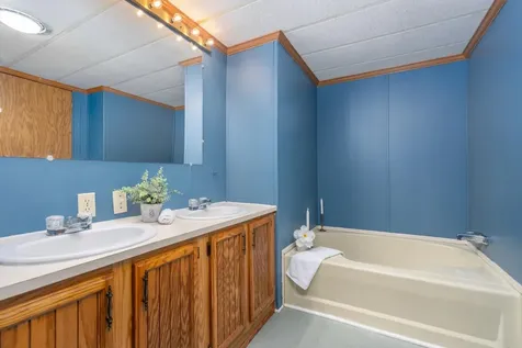 53 Eagles Way Alton NH 03809