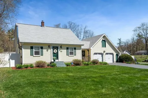 438 Manchester Road Auburn NH 03032