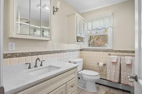 438 Manchester Road Auburn NH 03032