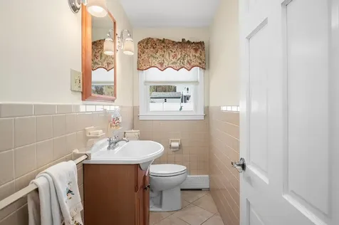 438 Manchester Road Auburn NH 03032