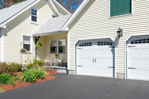 438 Manchester Road Auburn NH 03032