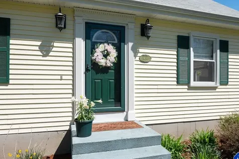 438 Manchester Road Auburn NH 03032