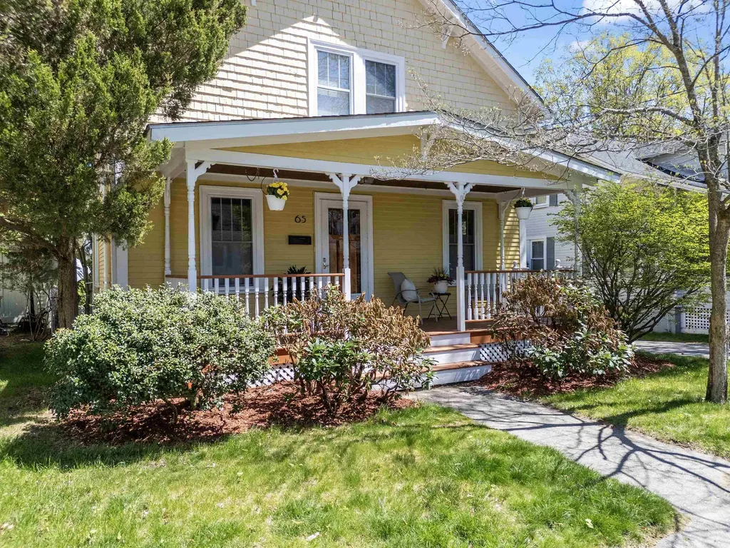 65 Ray Street Manchester NH 03104
