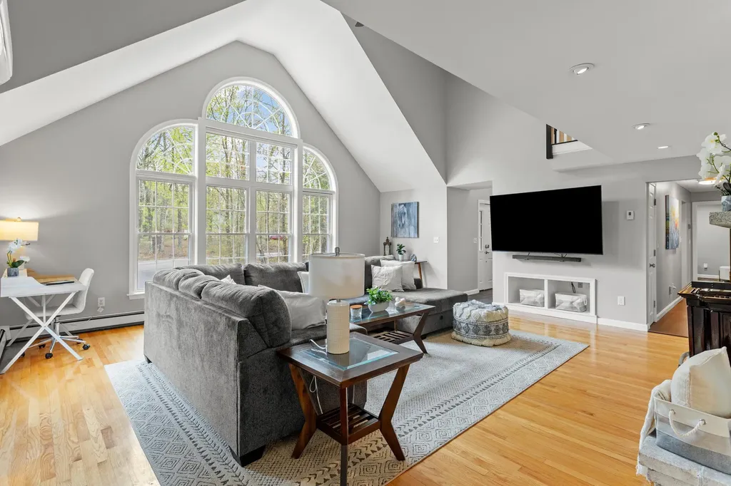 19 Ridgeview Drive Hooksett NH 03106