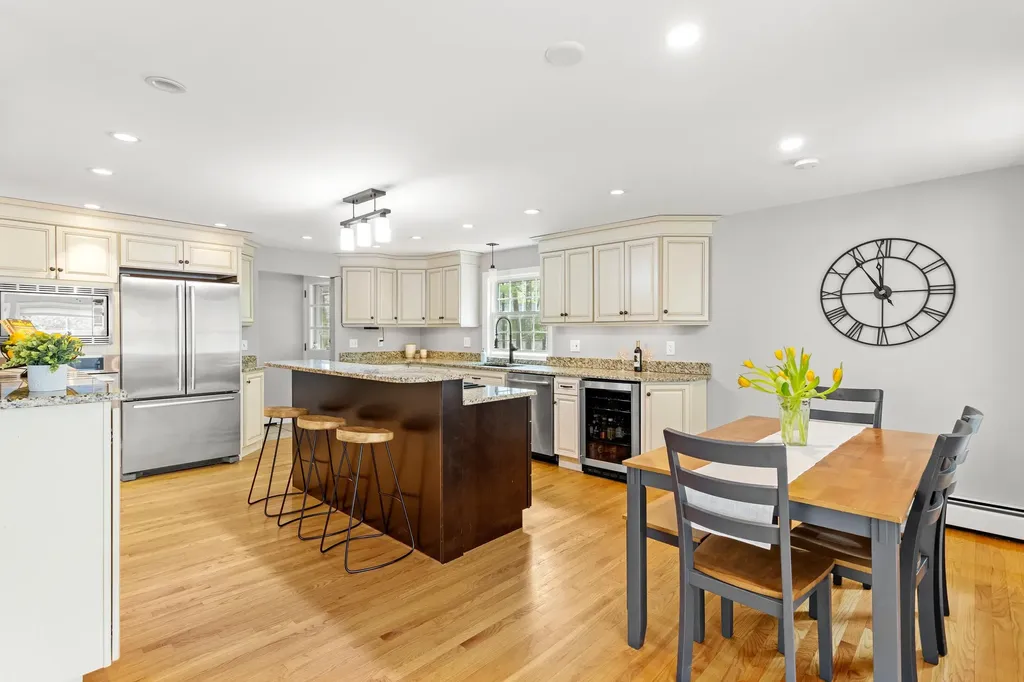 19 Ridgeview Drive Hooksett NH 03106