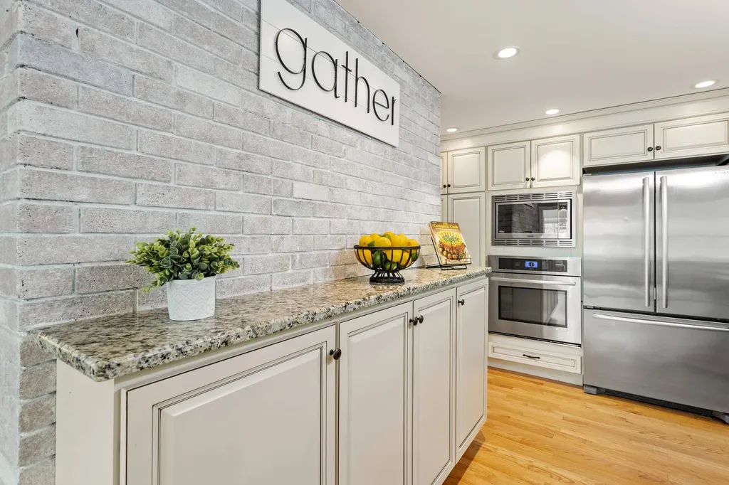 19 Ridgeview Drive Hooksett NH 03106