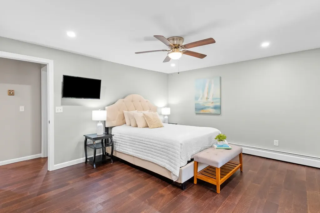 19 Ridgeview Drive Hooksett NH 03106