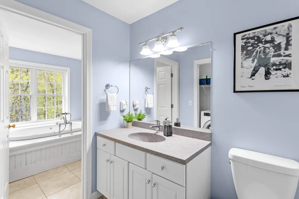 19 Ridgeview Drive Hooksett NH 03106