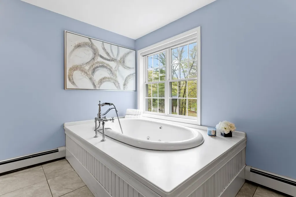 19 Ridgeview Drive Hooksett NH 03106