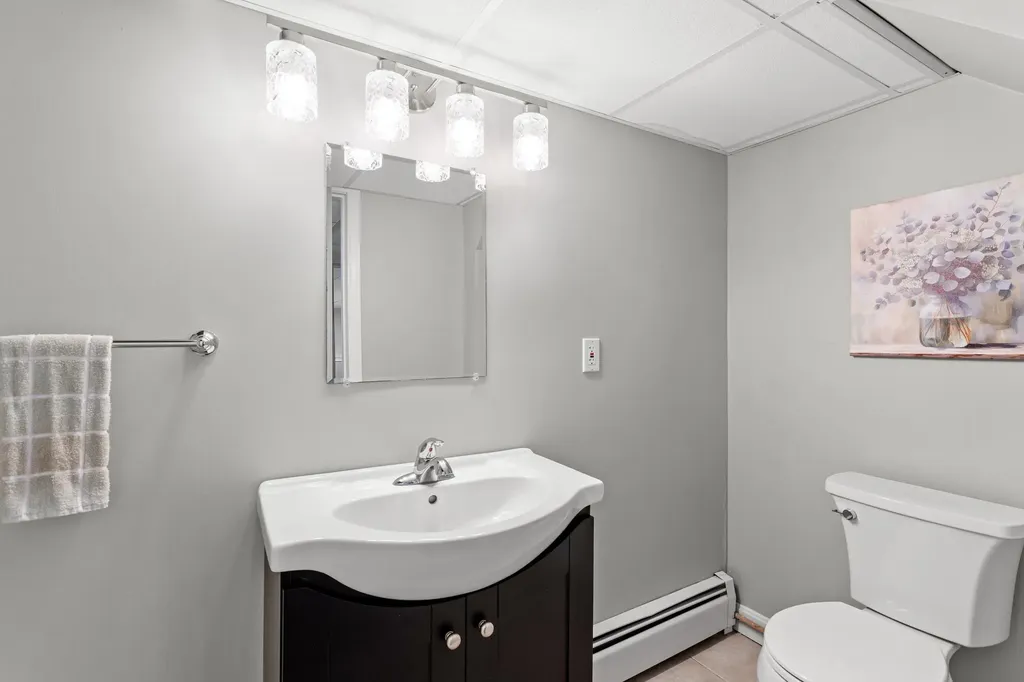 19 Ridgeview Drive Hooksett NH 03106