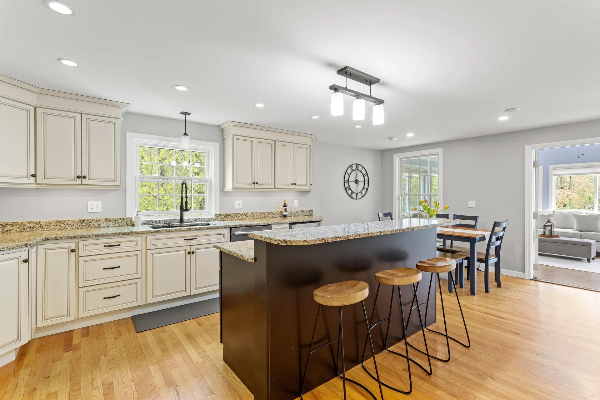 19 Ridgeview Drive Hooksett NH 03106