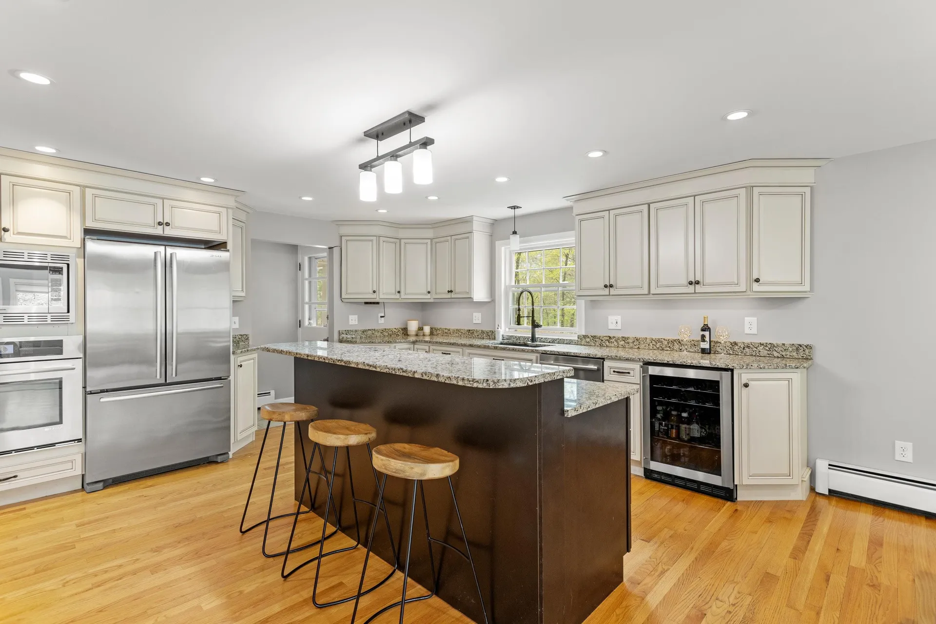 19 Ridgeview Drive Hooksett NH 03106