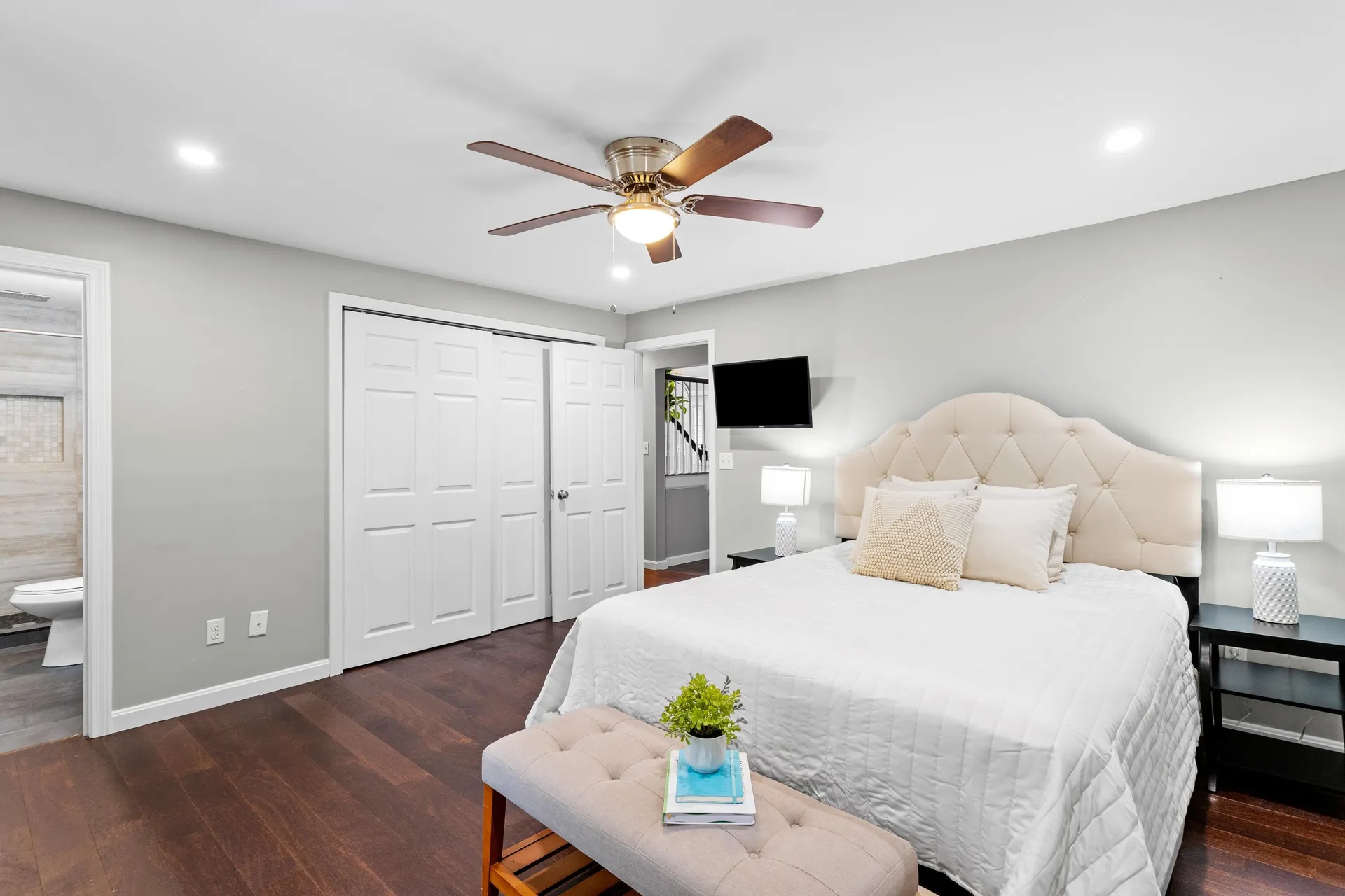 19 Ridgeview Drive Hooksett NH 03106