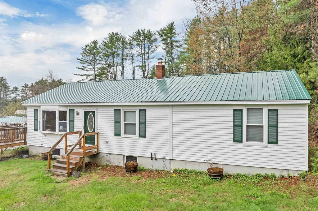22 Hatch Corner Road Meredith NH 03253