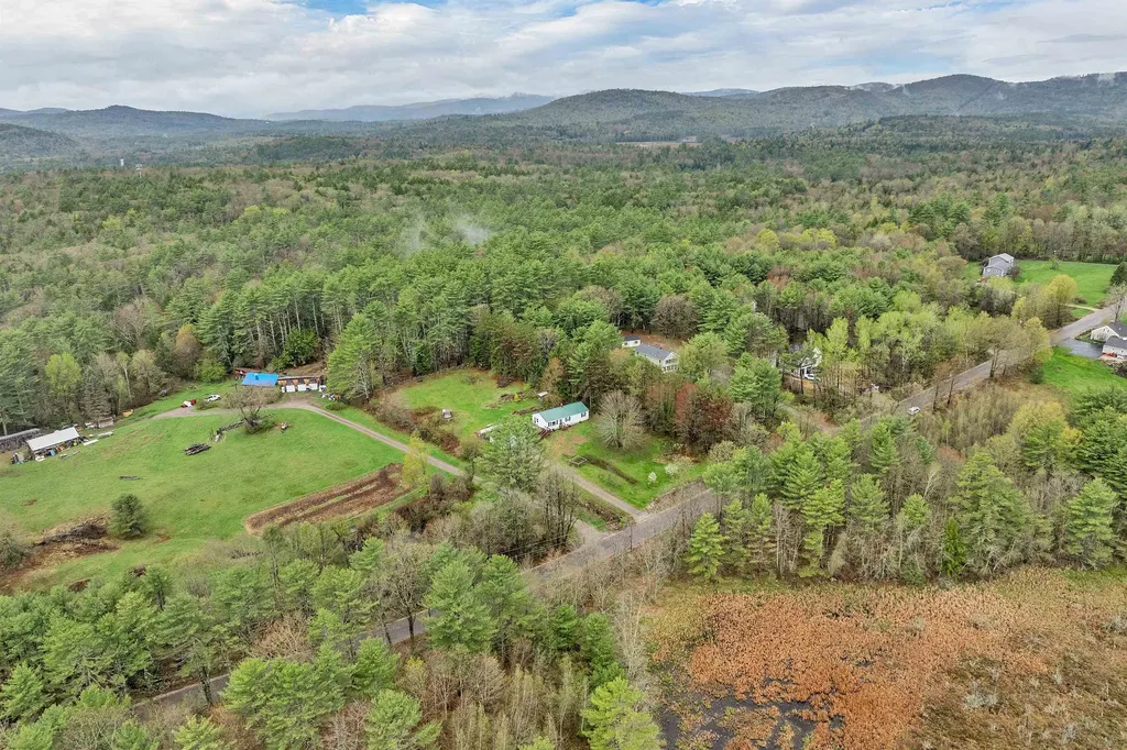 22 Hatch Corner Road Meredith NH 03253