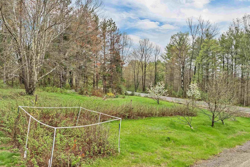 22 Hatch Corner Road Meredith NH 03253