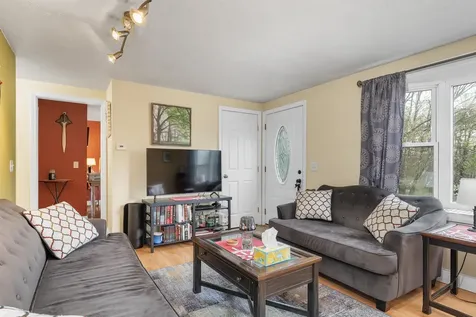 22 Hatch Corner Road Meredith NH 03253