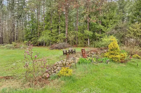 22 Hatch Corner Road Meredith NH 03253