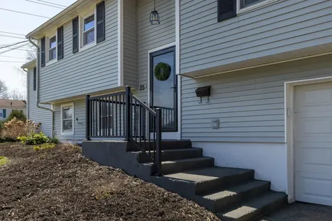 35 Ruby Road Portsmouth NH 03801