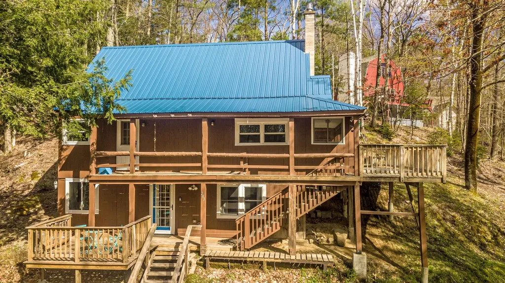 293 Thompson Road Conway NH 03860