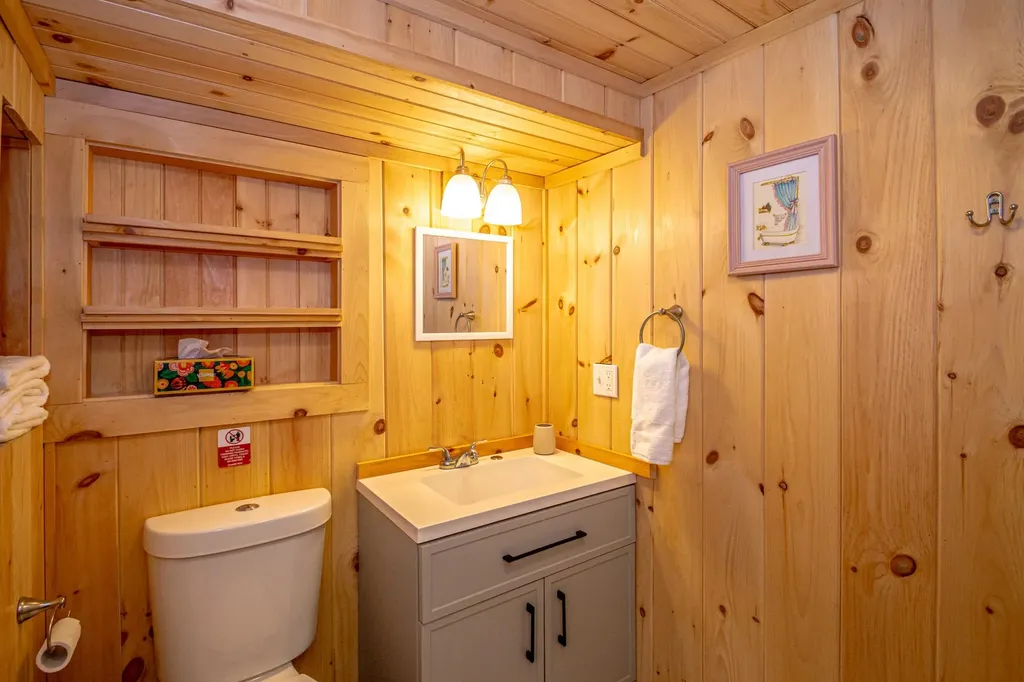 293 Thompson Road Conway NH 03860