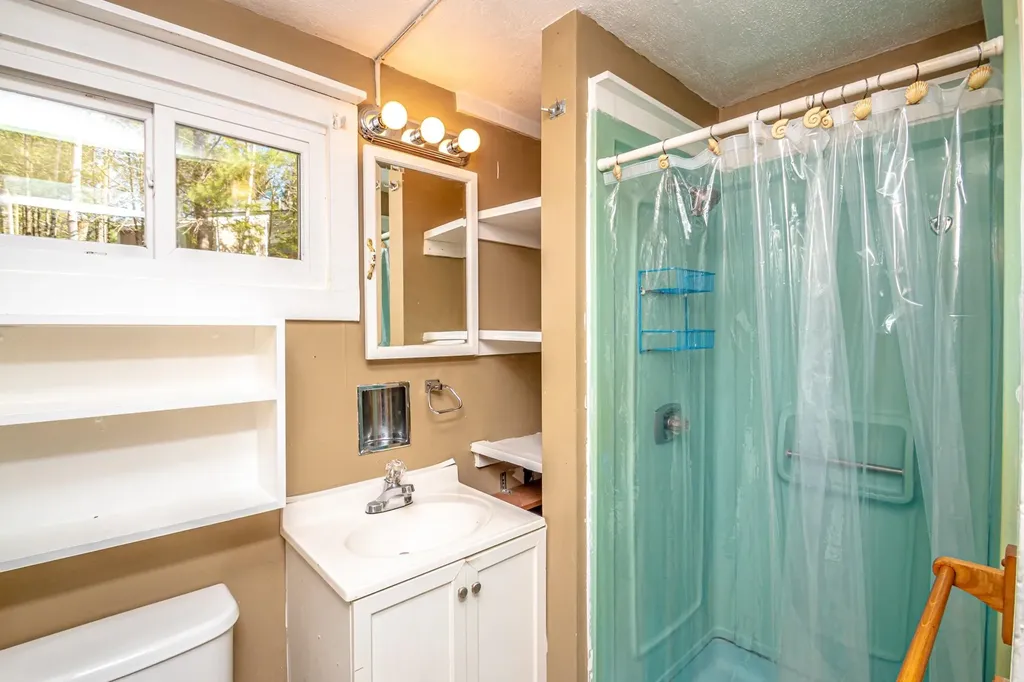 293 Thompson Road Conway NH 03860