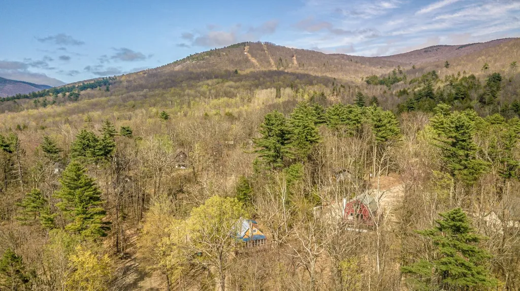 293 Thompson Road Conway NH 03860