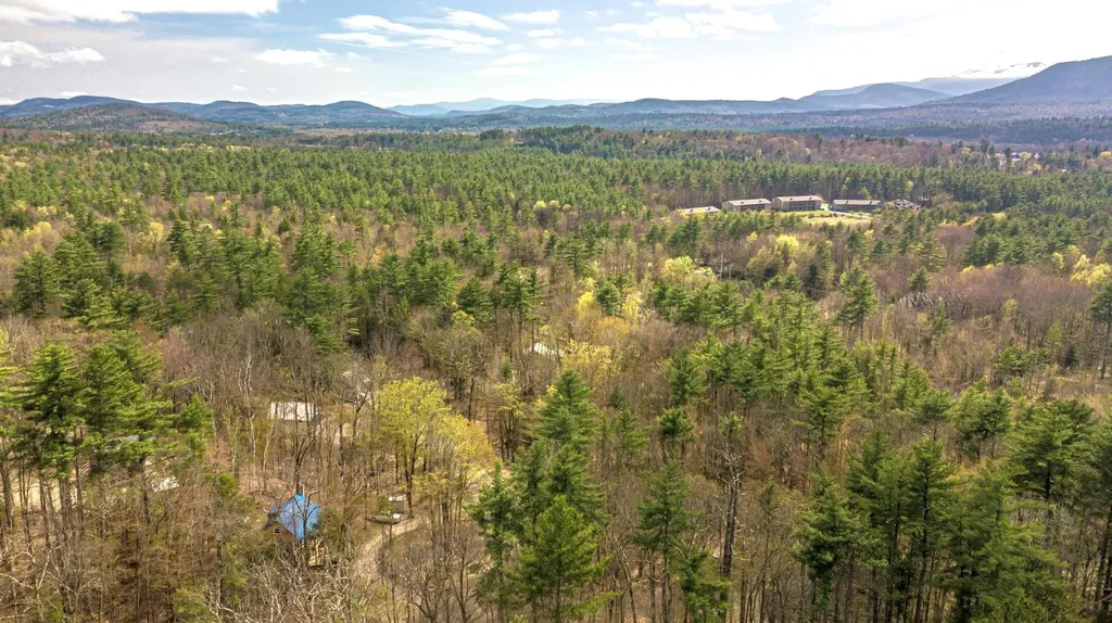 293 Thompson Road Conway NH 03860