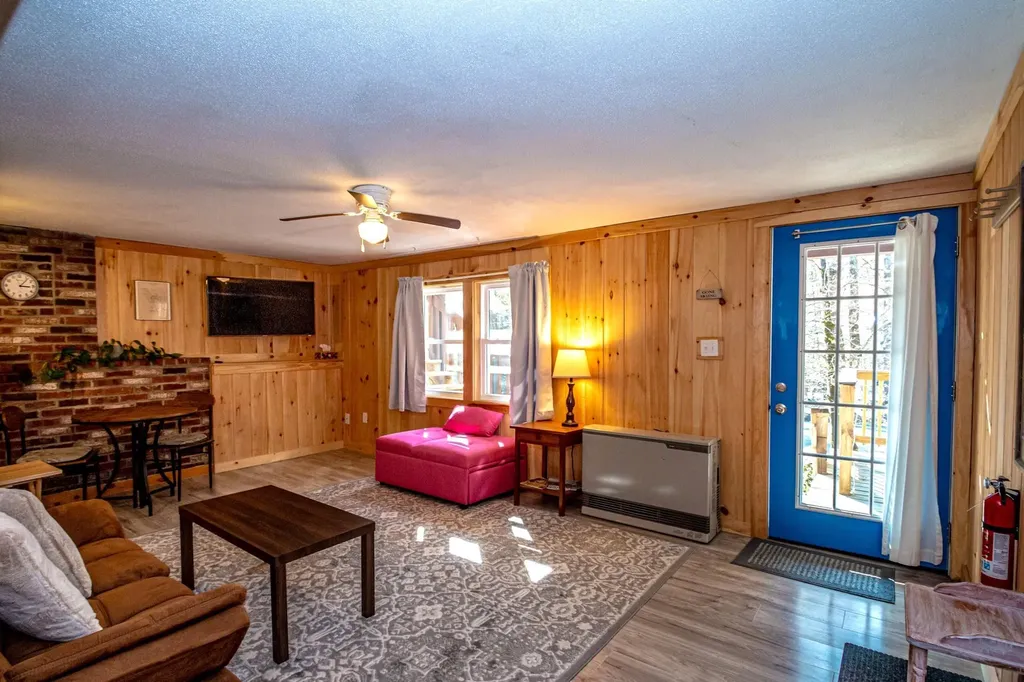 293 Thompson Road Conway NH 03860